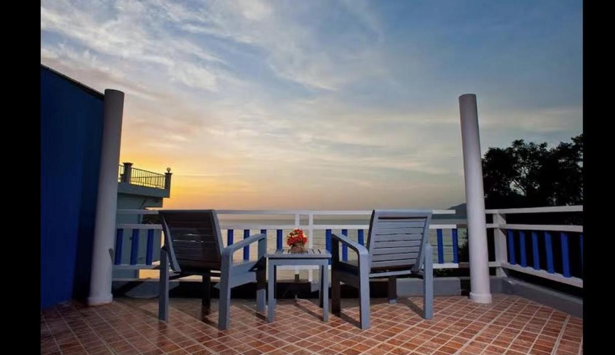 At Sea Patong Hotel Buitenkant foto